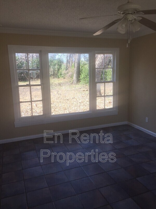 Photo - 601 W Beach St