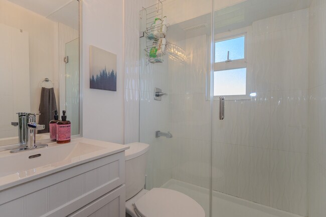 Photo - 2925 Townline Rd