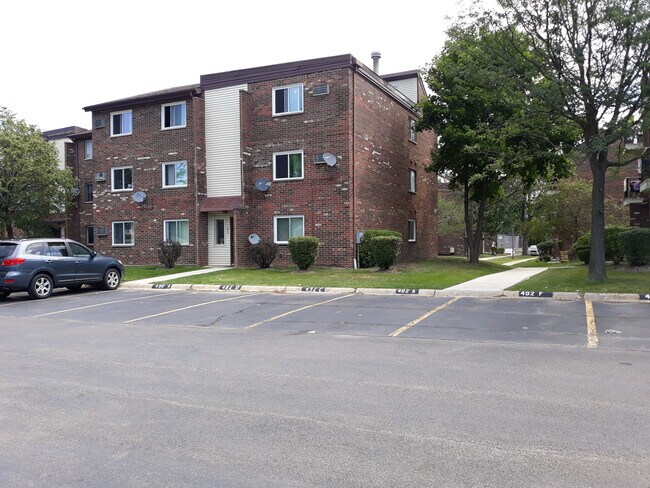 6 units nice, quite building