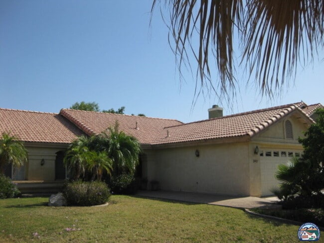 Photo - 2442 Vine St