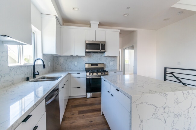 Photo - 4507 1/4 W 18th St