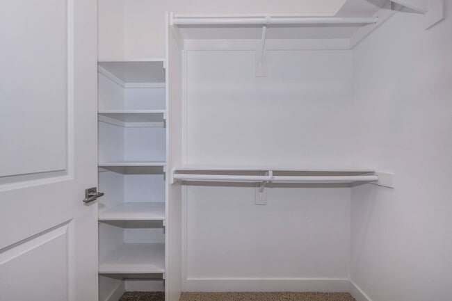 Esencia Sur Apartment Homes