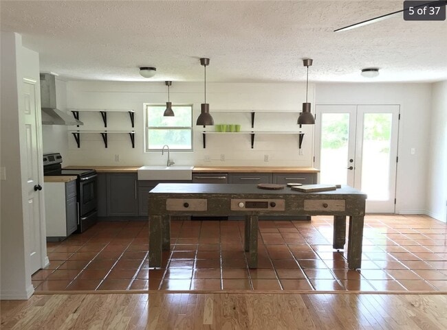 Photo - 1249 Stratton Rd