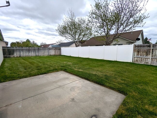 Photo - Spacious 4 bedroom home