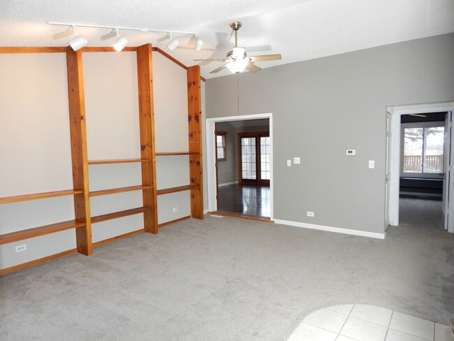 Photo - 1985 Navarone Dr