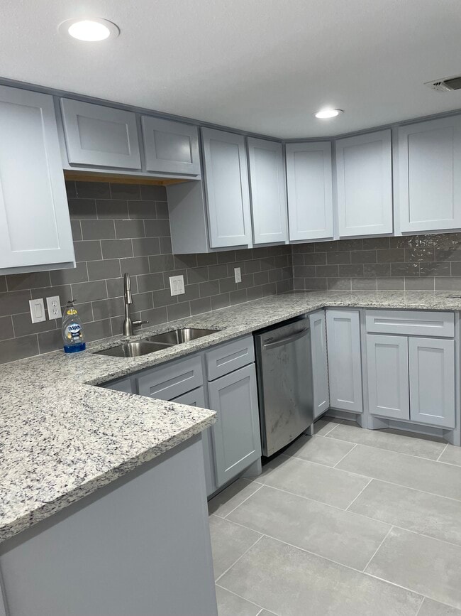 kitchen - 8310 Watchtower St