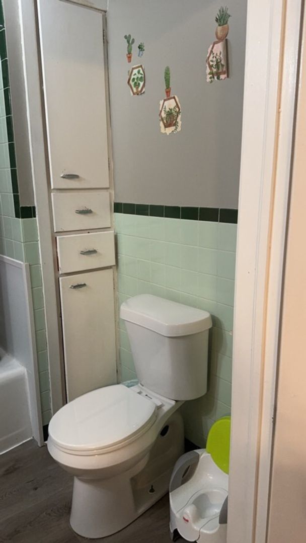 106 E North St Unit 1