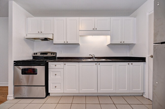 Building Photo - Woodside Avenue Apartments