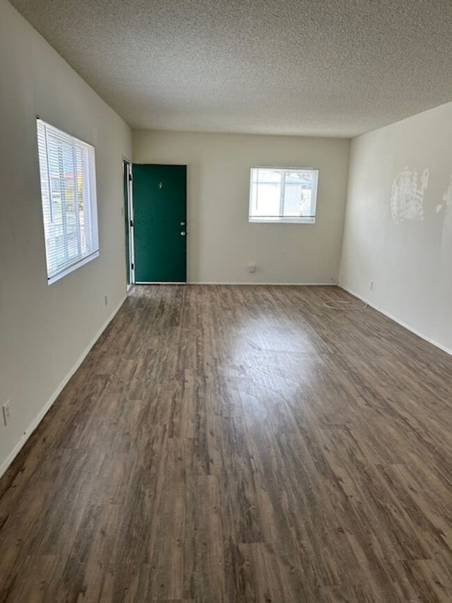 Photo - 1020 W 24th St Unidad #4