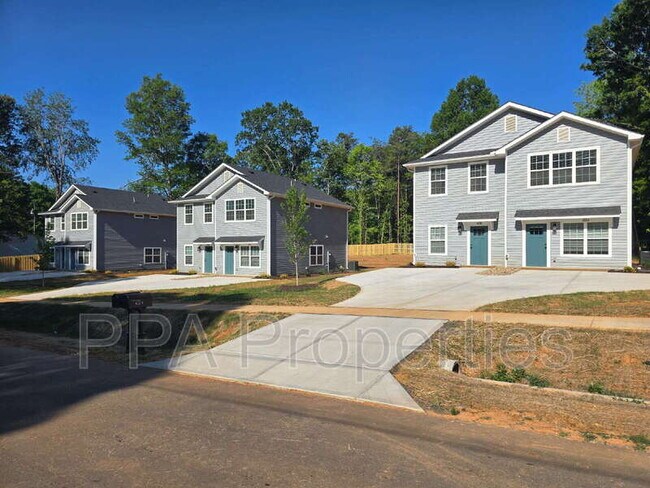 404 Giles St Unit B
