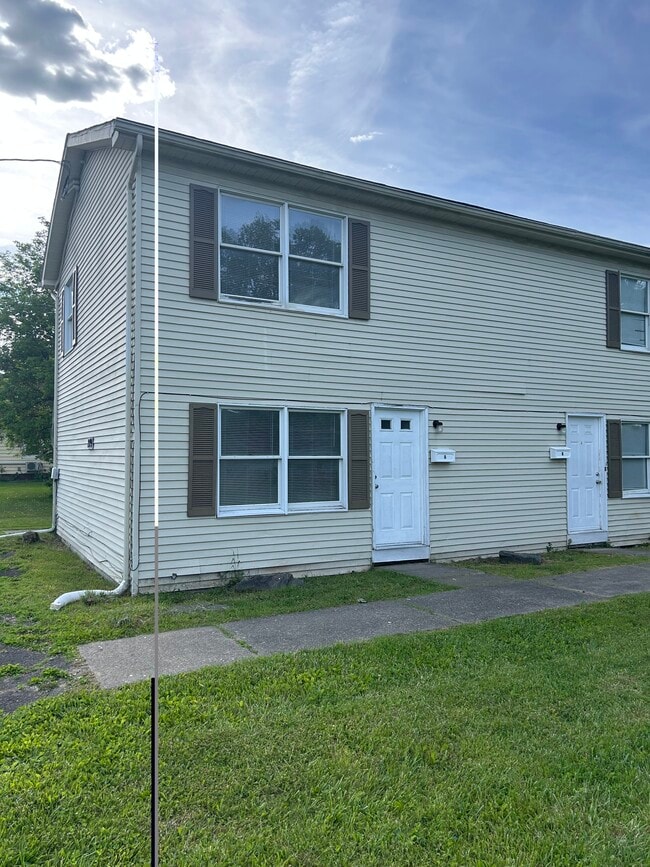 Building Photo - 209 Endwell St Unit Apt A