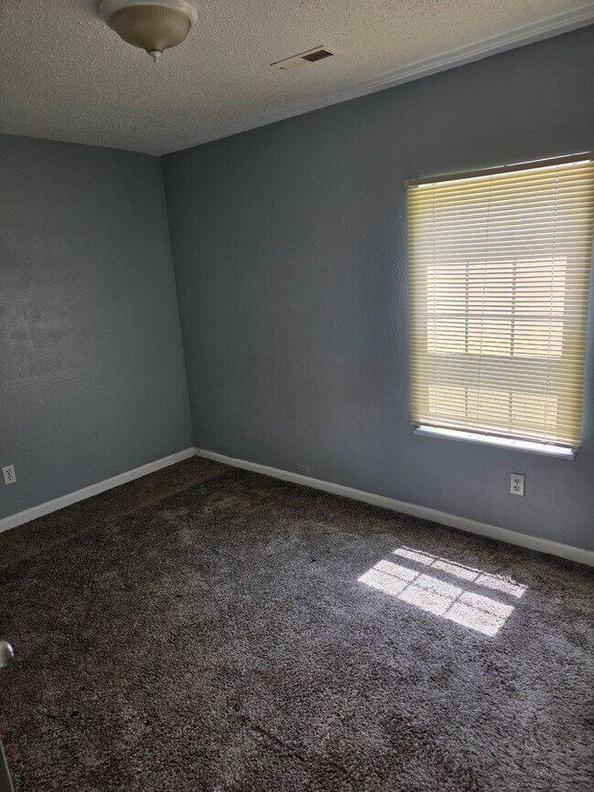 Photo - Spacious 3BD