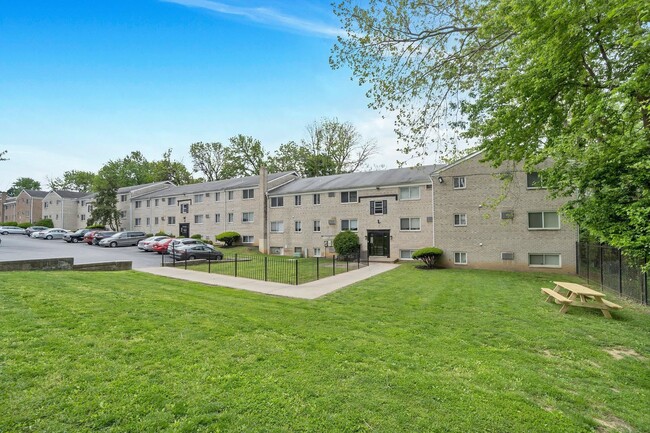 Photo - Green Forest Apartments