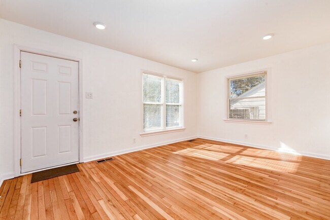 Photo - 9429 Harold Dr Unidad SI ID1472870P