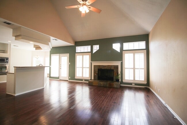 Photo - Beautiful home in Helotes. 3 Bedroom, 2 1/2 Bath Move In June 10th!