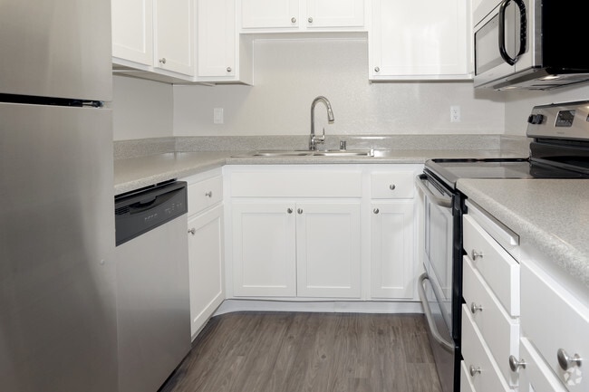 Cocinas totalmente equipadas en cada apartamento. - Vista Pointe