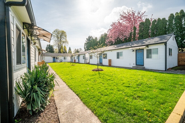 Photo - Sumner Commons