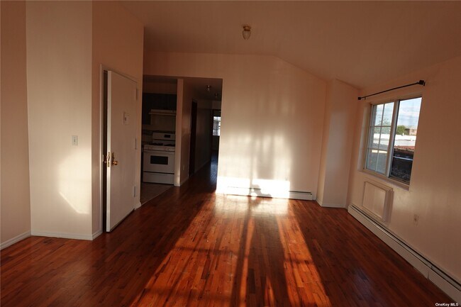 Photo - 1053 E 58th St Unidad 2