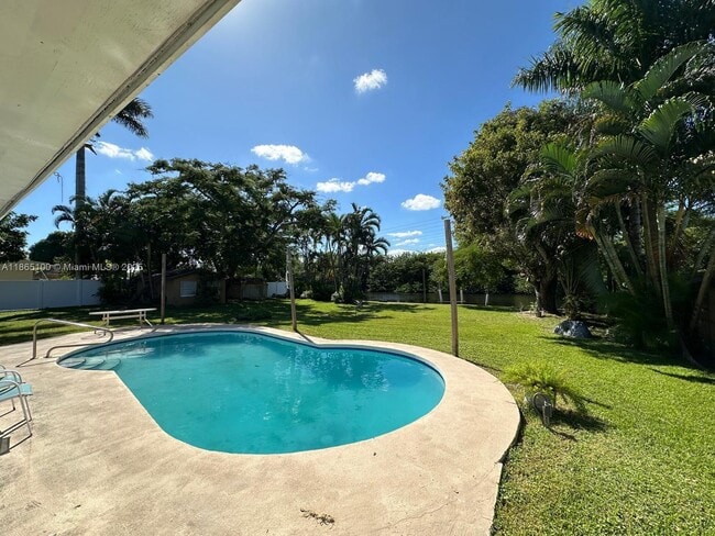 Photo - 4449 SW 35th Ave