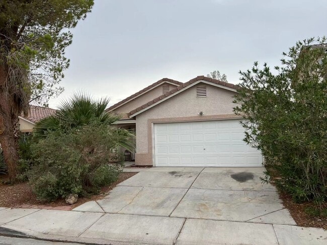 Photo - 3639 Russian Olive St