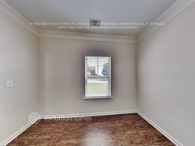 289 Village Broad St