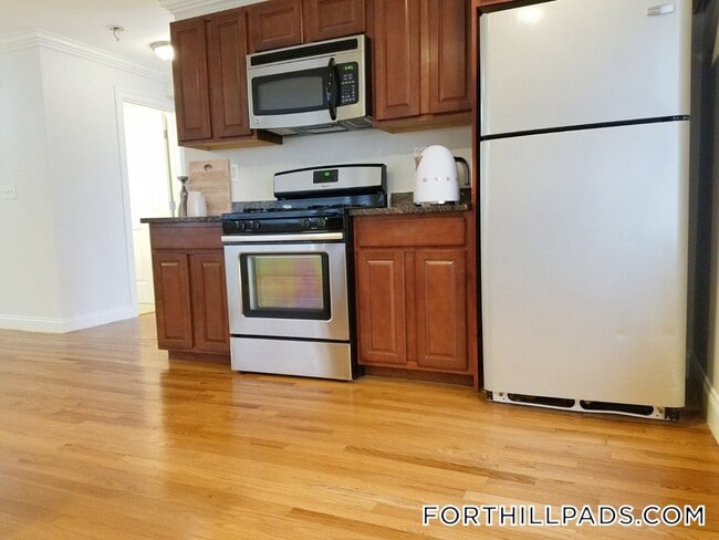 Photo - 16 Notre Dame St Unit 4