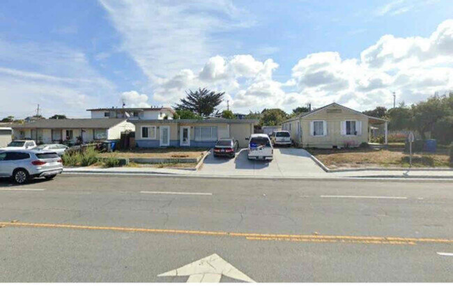 Building Photo - 1260 Canyon Del Rey Blvd Rental