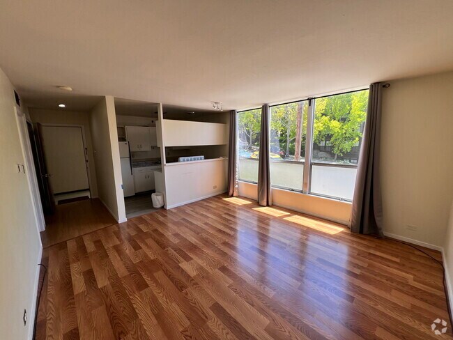 Building Photo - North Berkeley, Spacious 2 BR 1 BA Rental