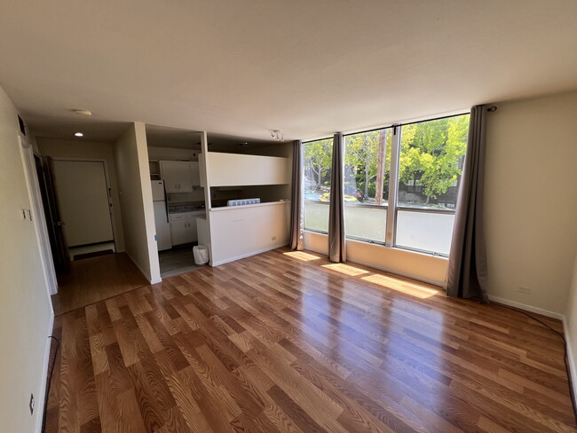 North Berkeley, Spacious 2 BR 1 BA - North Berkeley, Spacious 2 BR 1 BA Apartments
