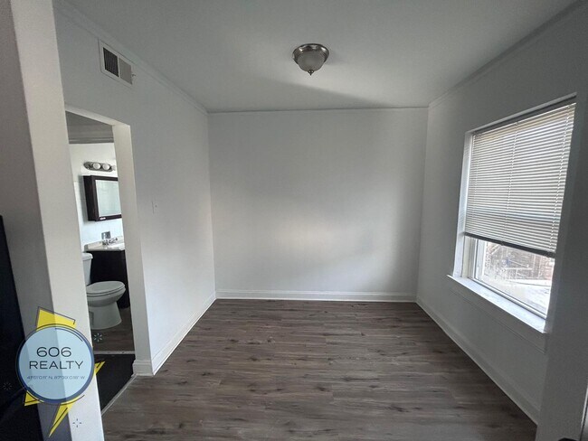 Photo - 7340 N Damen Ave Unit 2