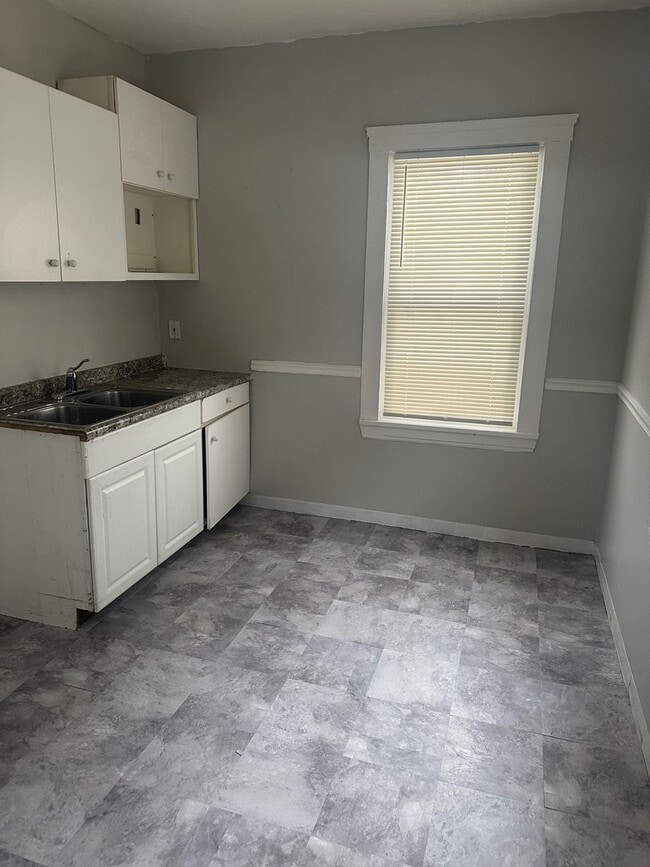 Photo - Nice Cozy downstairs unit