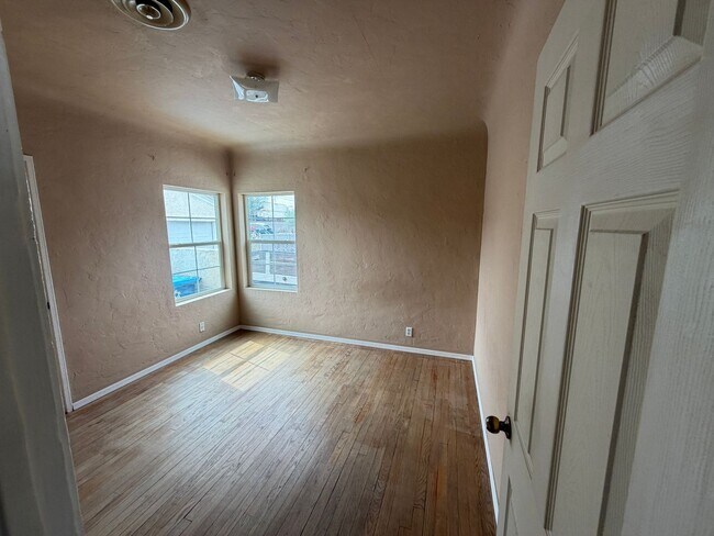 Photo - Charming and spacious Needles home