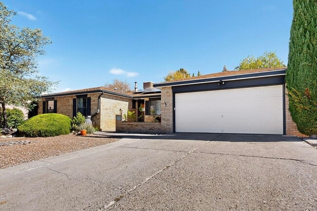 Photo - Foothills 3 Bedroom 2 Bath  2 car garage