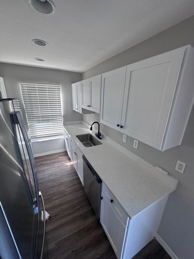 Photo - 338 Harold Ave S