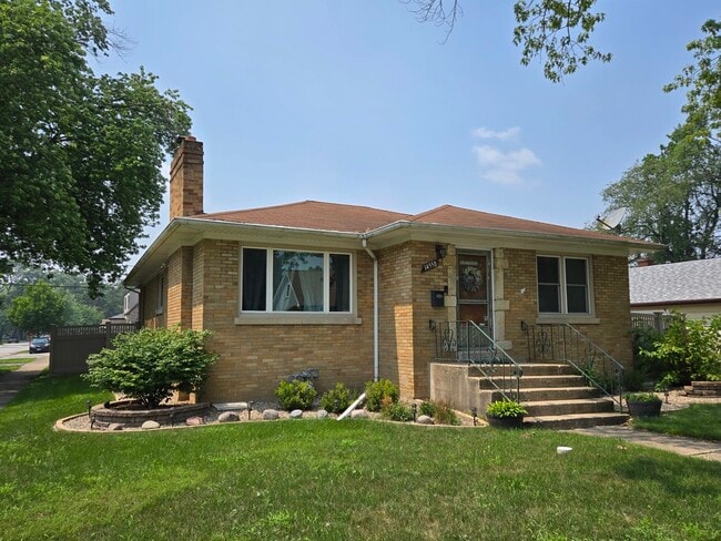 Building Photo - 14558 Turner Ave Rental