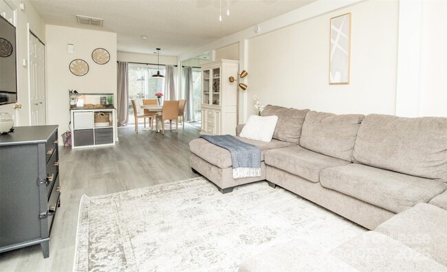 Photo - 12942 Mosby Ln