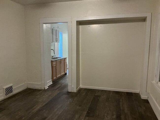 Photo - 2944-46 N 28th St Unidad upper