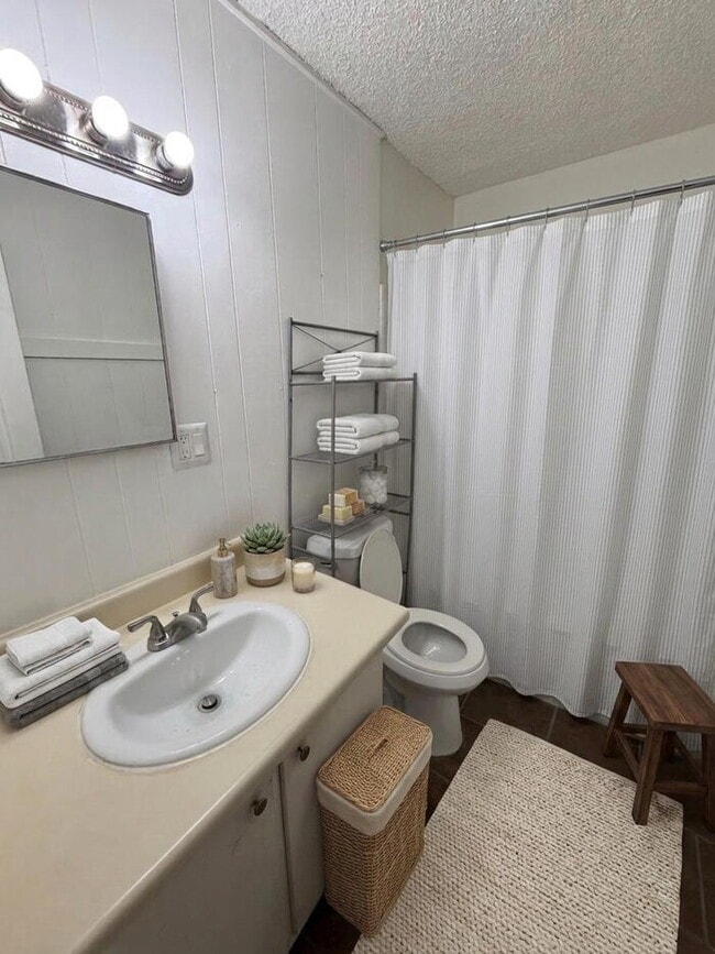 Photo - 3 Bed 2 Bath in Midwest City