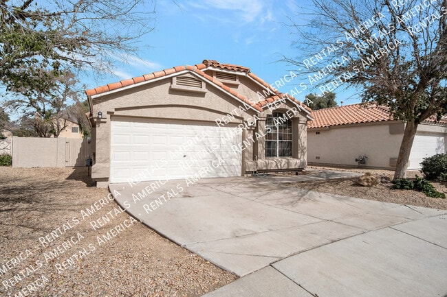 Building Photo - 1200 W Kingbird Dr