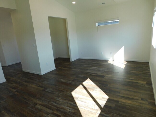 Photo - Within Walking Distance to Community Hospital