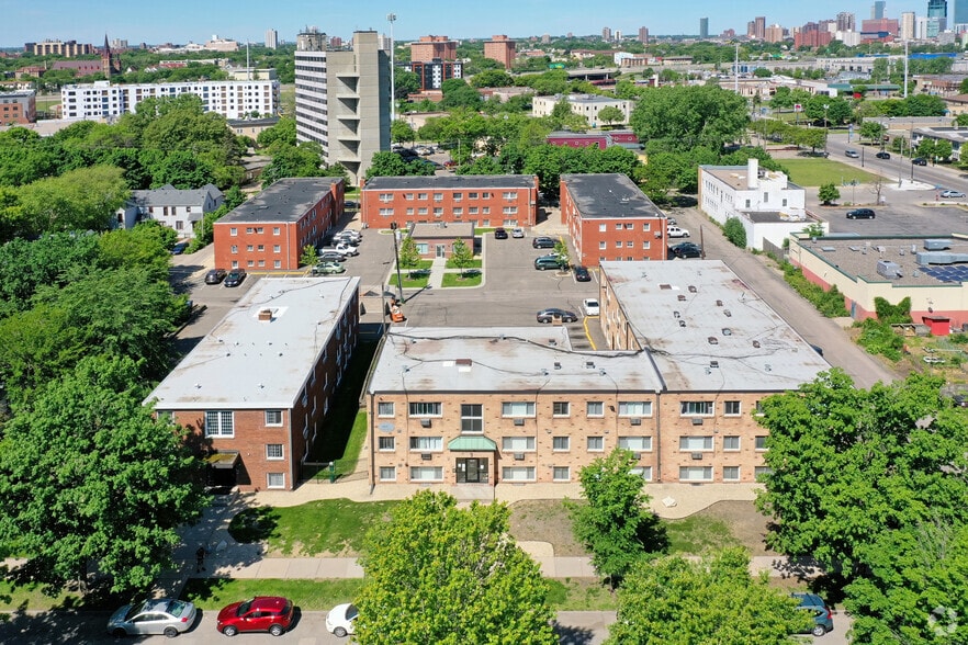 Bridgewater Crossings community