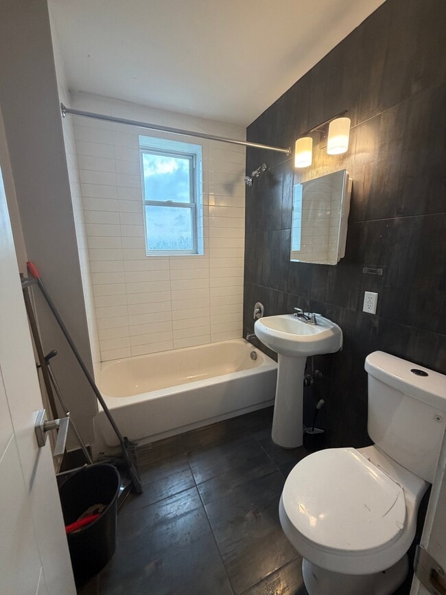 Photo - 106 N Grove St Unit 705