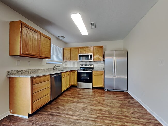 Photo - 1162 Edgewater Way