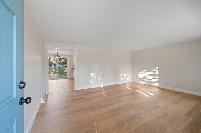 Photo - 1018 Bonnie Brae Ln