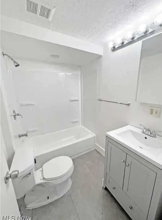 Photo - 300 West St