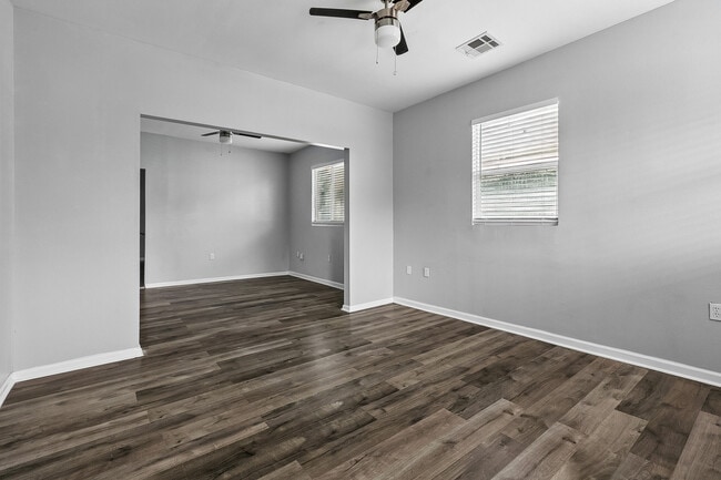 Photo - 3540 Clermont Dr