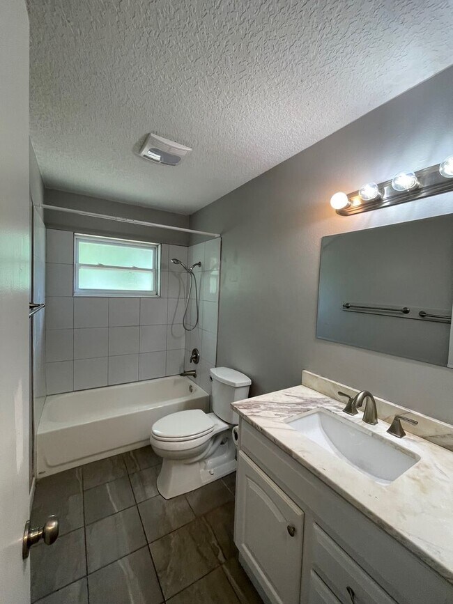 Great home in Tavares House Rental in Tavares, FL