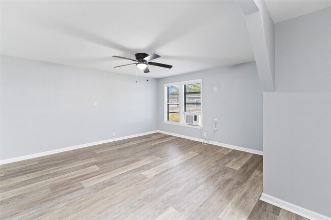 Photo - 9946 Algiers Rd