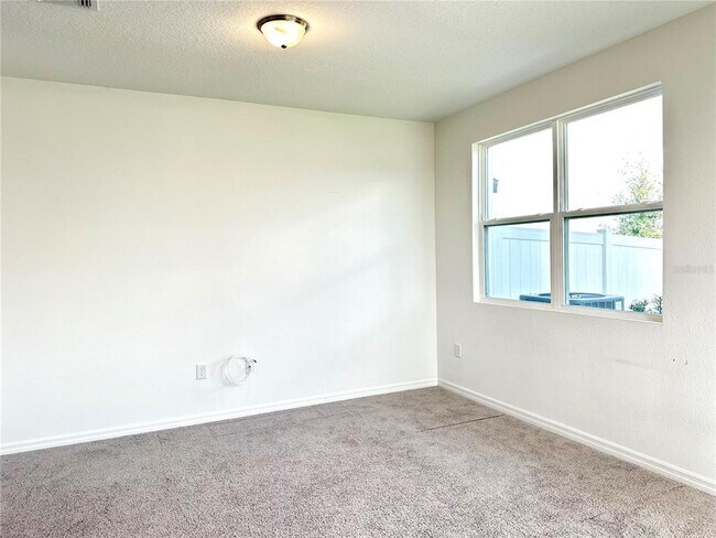 Photo - 182 Mandovi St