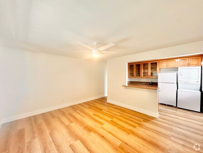 Building Photo - 45 Westminster Ave Unit 45 Rental